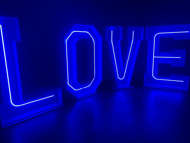 4ft White Neon Love Letters Hire